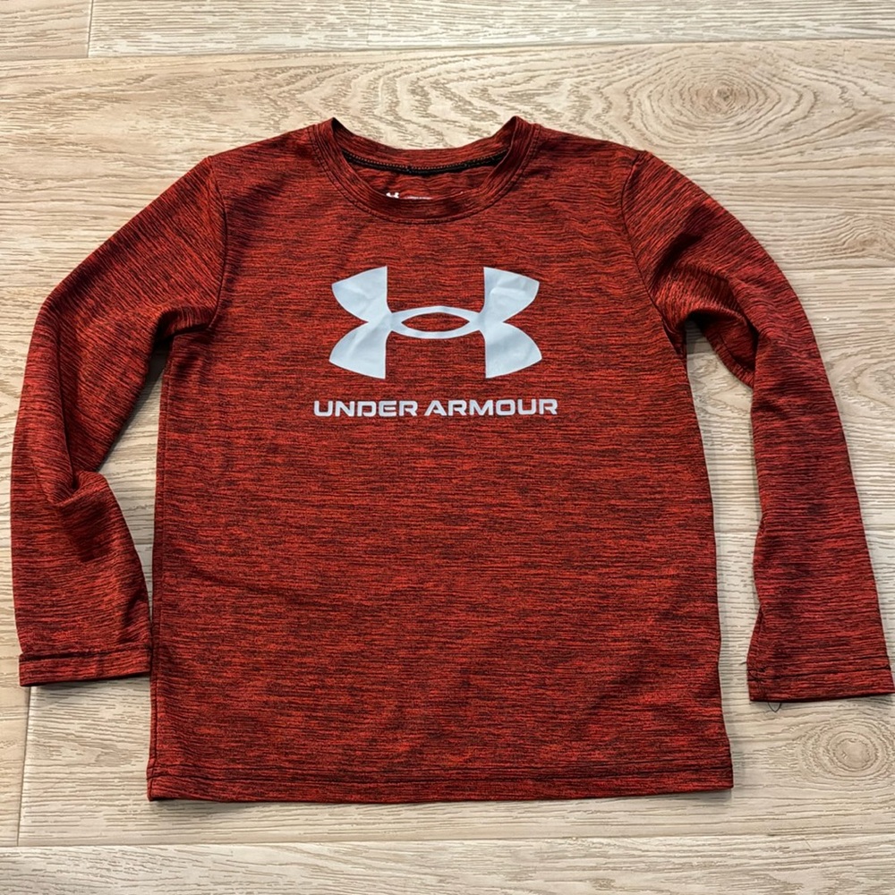 Boys Under Armour long sleeve shirt size 6